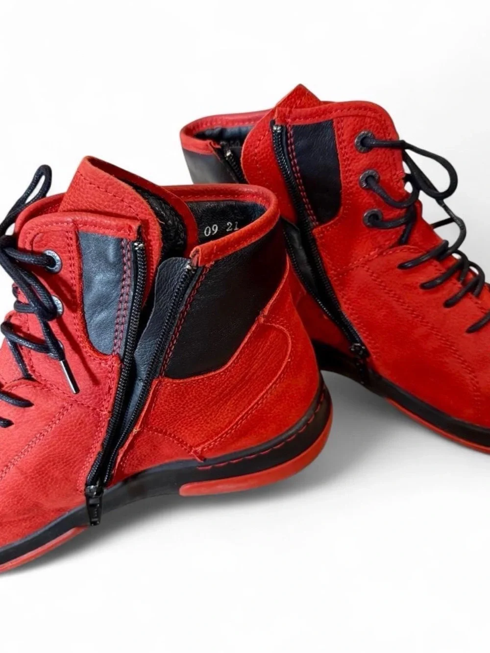 Wolky Ambient Water Resistant Red Black Leather Ankle Boots Women’s Size US 9.5
